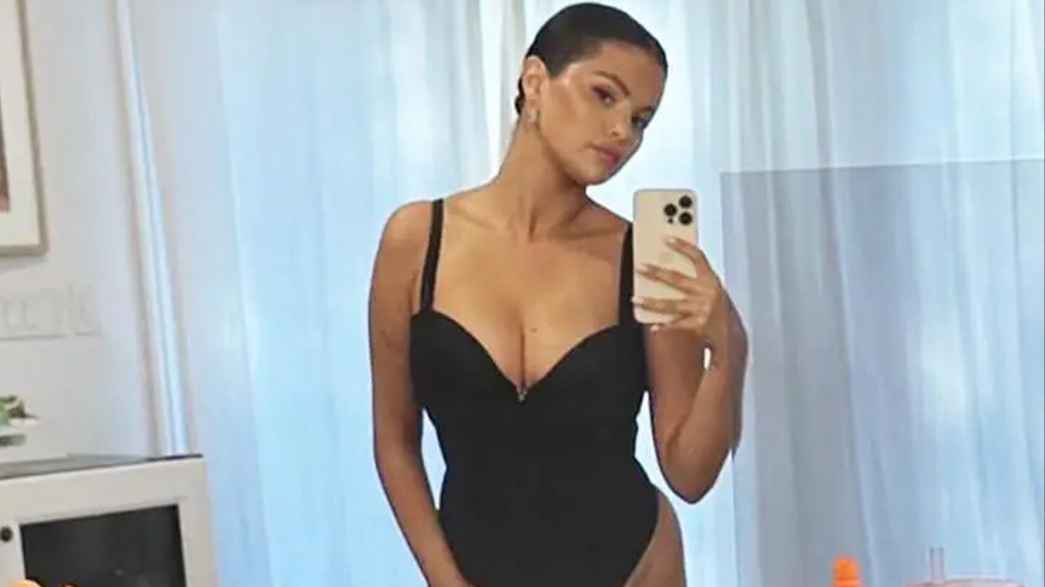 Selena Gomez Sexy Shots To Slay Her 33rd Birthday!