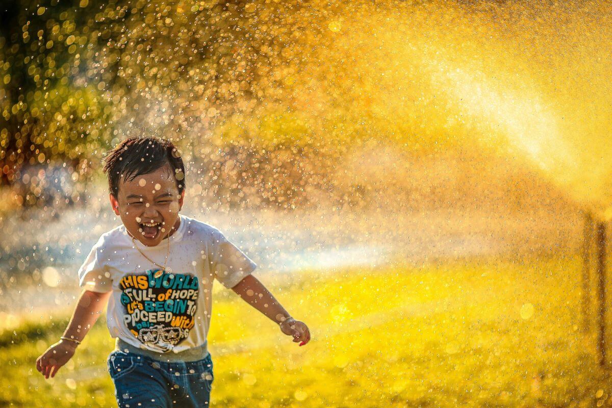 Off-Grid Tips for Staying Cool Without Electricity • Insteading