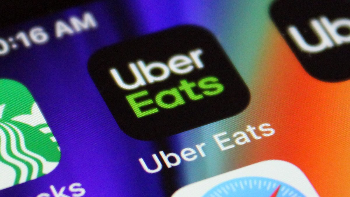 Uber Eats now lets merchants message customers about their orders