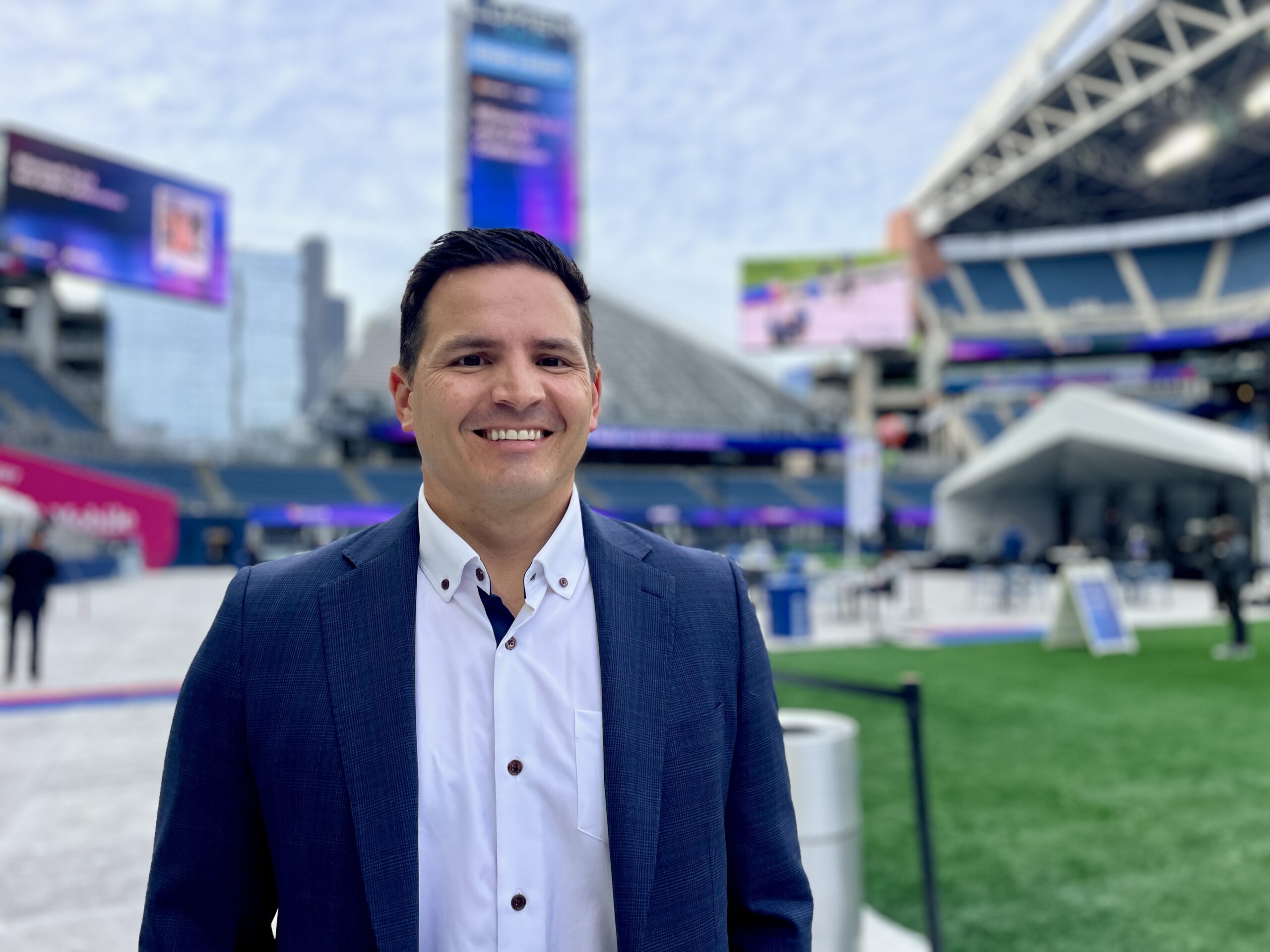 Seattle Seahawks head coach Mike Macdonald blends tradition and innovation – GeekWire