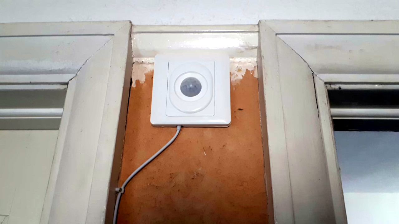 Presence Detection Augments 1930s Home