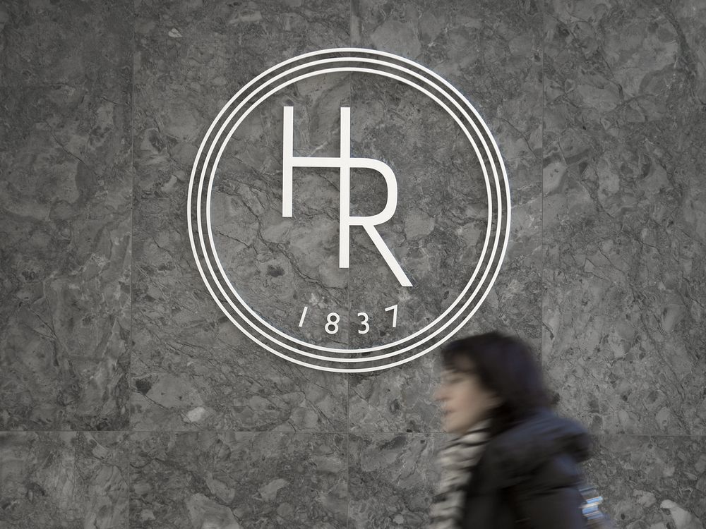 CRA prevails over Holt Renfrew saleswoman in battle over wardrobe deduction