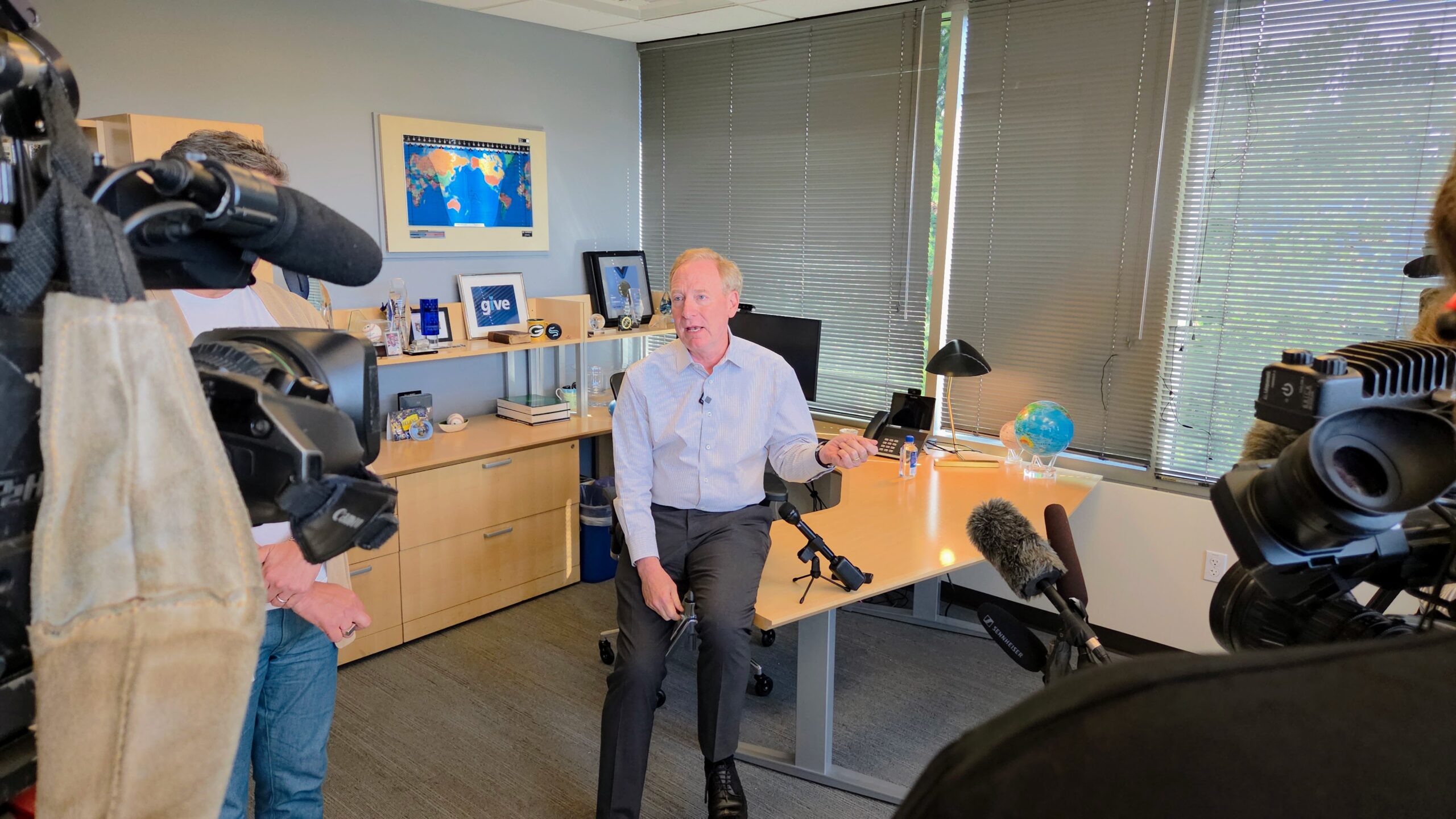 Microsoft President Brad Smith reclaims his office to address infiltration, protests, Israel contracts – GeekWire