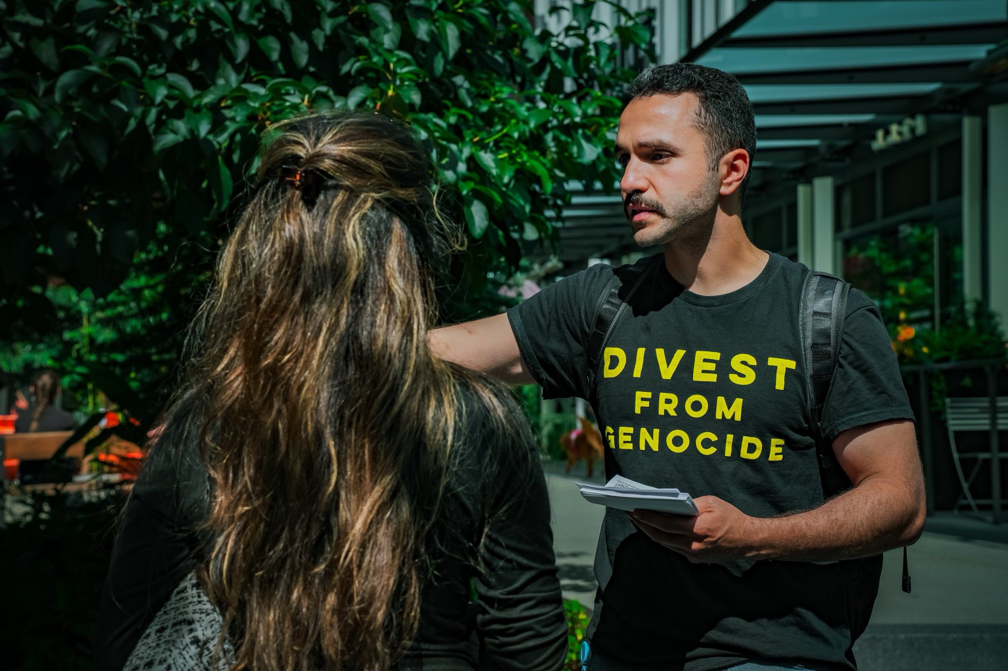 Amazon suspends engineer who urged colleagues to oppose Israel contract, citing conduct policy – GeekWire