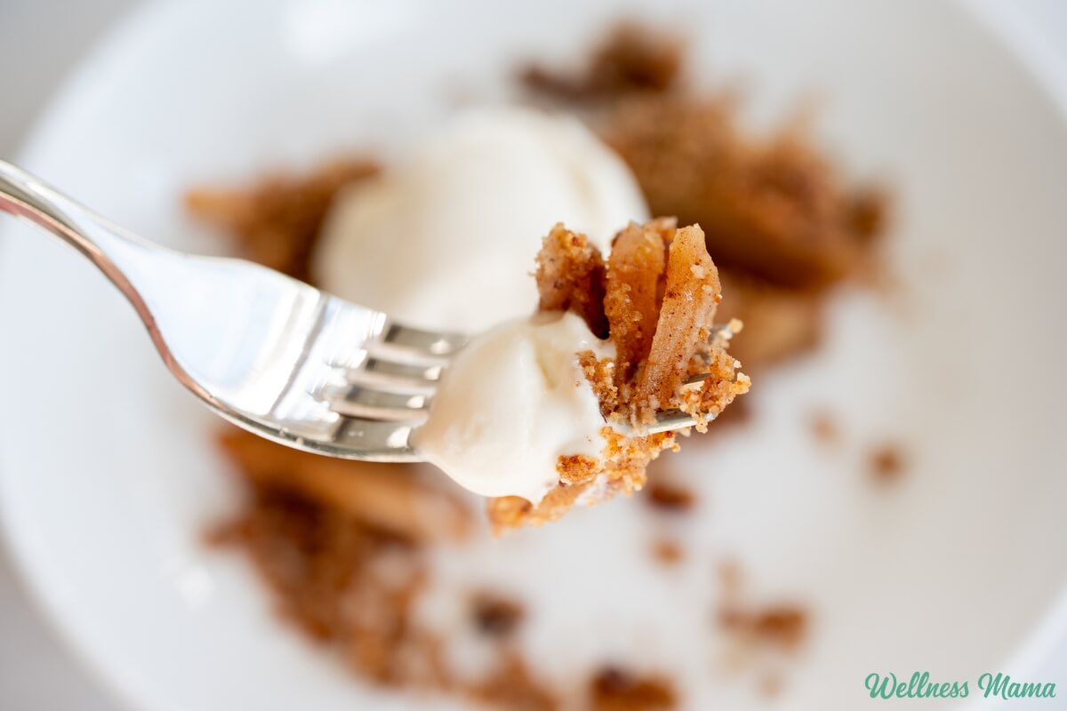 Healthy Spiced Apple Crisp Recipe (Grain-Free)