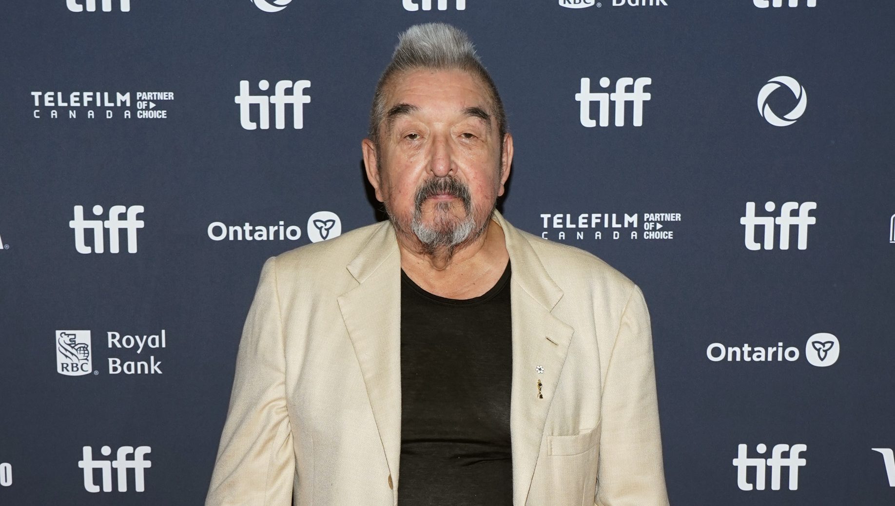 Who Was Graham Greene? 5 Things About the Late Actor – Hollywood Life