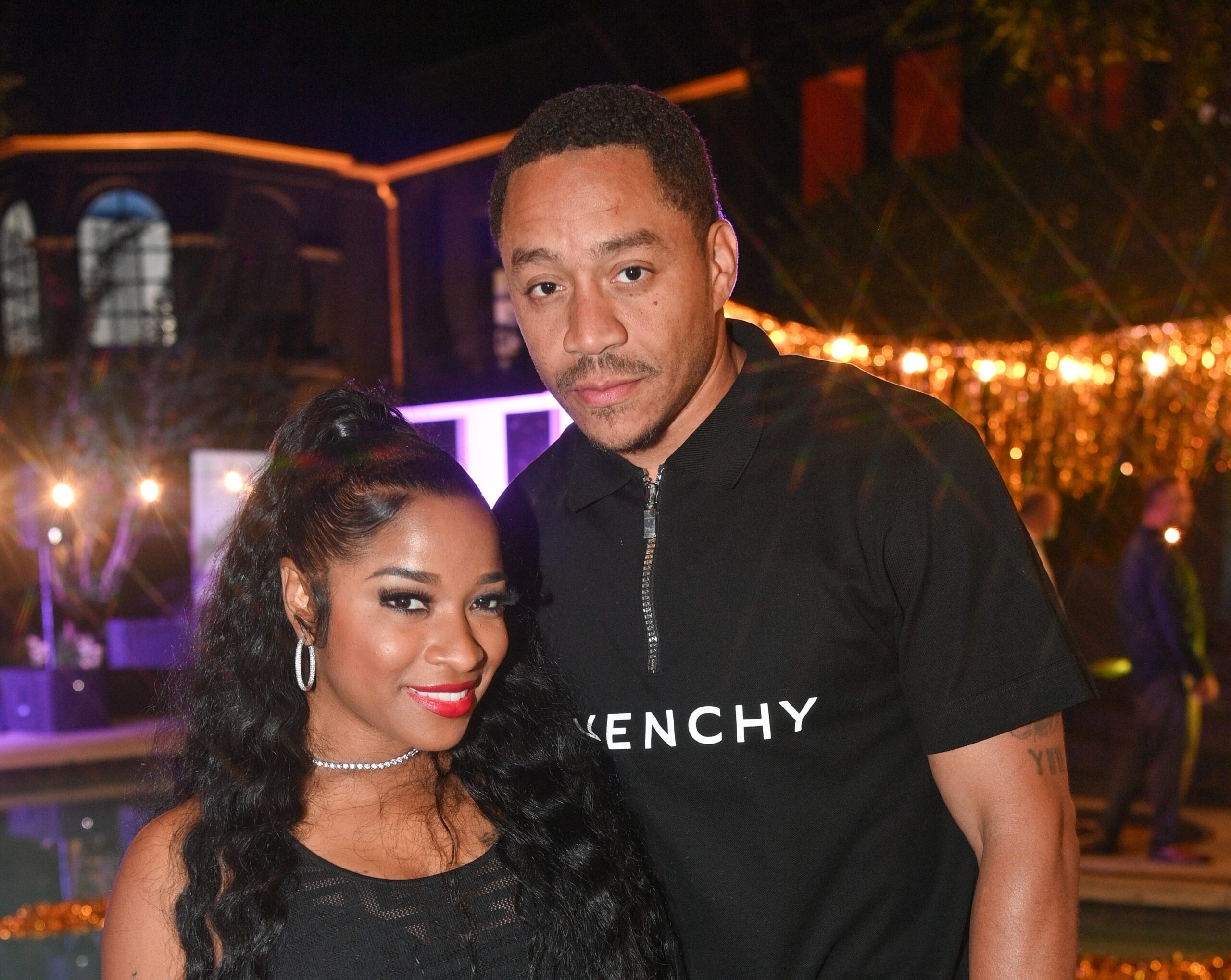 Robert Rushing Reacts To Her Bending Over