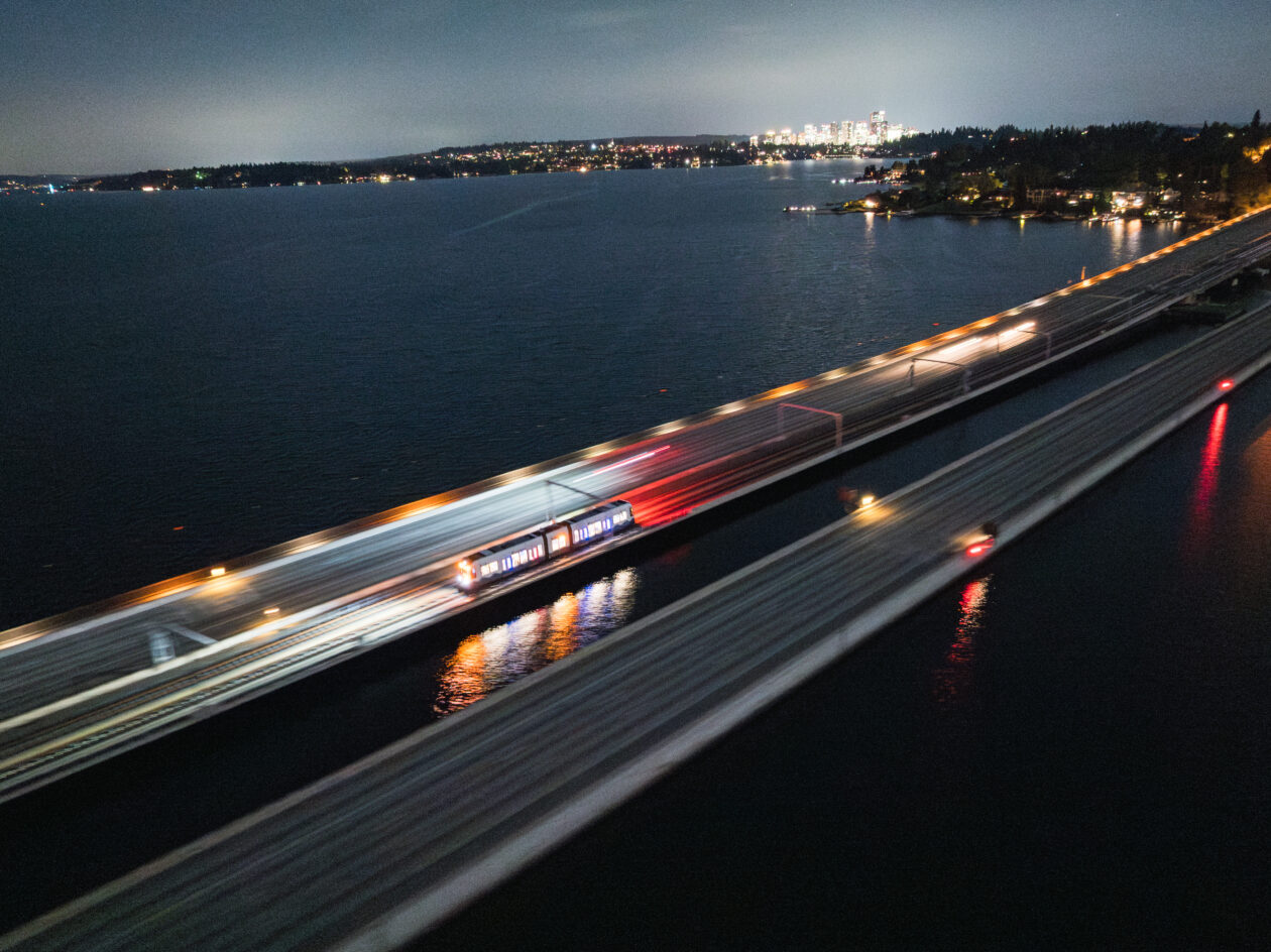 Train crosses floating bridge in a preview of future link between region’s tech hubs – GeekWire